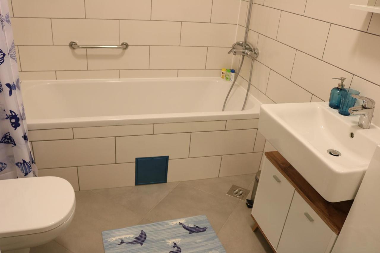 Apartment D&E Punat - Free Parking And Wi-Fi Exteriör bild