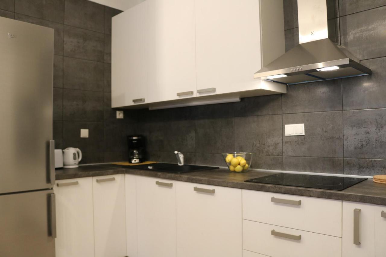 Apartment D&E Punat - Free Parking And Wi-Fi Exteriör bild